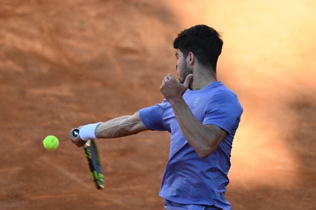 Carlos Alcaraz (ESP) in action against Lorenzo Musetti (ITA) during the Internazionali BNL d Italia Day Twelve at Foro Italico on May 15, 2025 in Rome, Italy.  Copyright: xDomenicoxCippitelli IPAxSportx xipa-agency.netx xx IPA_57781686 IPA_Agency_IPA57781686
