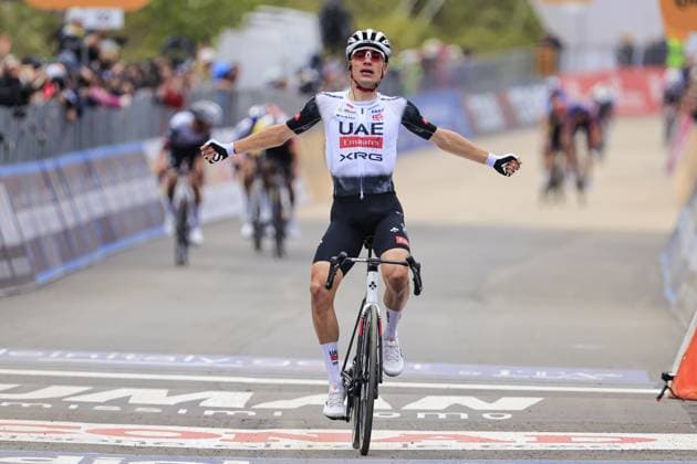 AYUSO Juan, UAE Team Emirates - XRG, during the Giro d Italia 2025, Tour of Italy, Stage 7, Castel di Sangro - Tagliacozzo (168 Km) on 16 May 2025 in Tagliacozzo, Italy- during Stage 7 - Castel di Sangro-Tagliacozzo, Giro d Italia race in Tagliacozzo, Italy, May 16 2025  Copyright: xStefanoxCavasino IPAxSportx xipa-agency.netx xx IPA_57785525 IPA_Agency_IPA57785525