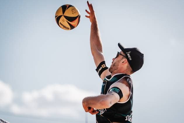 Beachvolleyball Männer Allianz German Beach Tour 2025 Tourstop Düsseldorf 16.05.2025 Clemens Wickler beim Angriff Düsseldorf Robert-Lehr-Ufer Nordrhein-Westfalen Deutschland