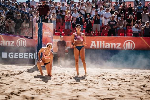 Beachvolleyball Frauen Allianz German Beach Tour 2025 Tourstop Düsseldorf 16.05.2025 v.l. Anna-Chiara Reformat und Chenoa Christ Düsseldorf Robert-Lehr-Ufer Nordrhein-Westfalen Deutschland