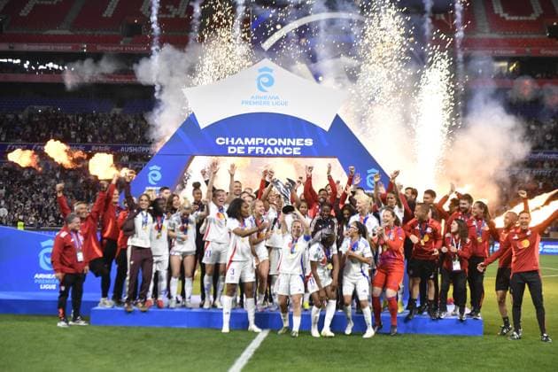 FOOTBALL FEMININ : Olympique Lyonnais vs PSG - Groupama stadium Decines-Charpieu - Lyon 16 05 2025 Team Lyon winner the final French Arkema Womens football match between Olympique Lyonnais and PSG at the Groupama stadium in Decines-Charpieu near Lyon, France on May 16, 2025. LYONFrance  Copyright: xMOURADxALLILIx
