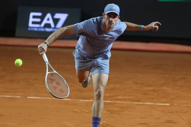 Rome, Italy, italy: Rome, Italy May 16, 2025: Men s Semifinal, Men s Singles, Tommy Paul (USA) vs. Jannik Sinner (ITA) match during the Internazionali BNL d Italia 2025 ATP, Tennis Herren Masters Men s 1000 circuit in Rome at the Foro Italico. Tennis: ATP Masters 1000 Men. Semifinal, Men S Singles At The Foro Italico In Rome, Jannik Sinner (ITA) Vs. Tommy Paul (USA)  - ZUMAp169 20250516_zea_p169_1518 Copyright: xmarcoxiacobuccix