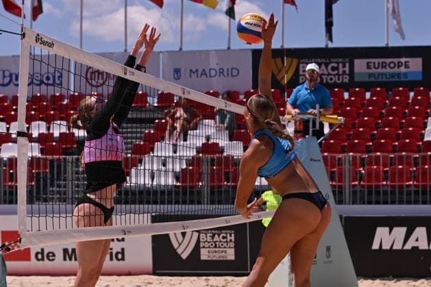 May 16, 2025, Madrid, Madrid, Spain: 1 BELEN CARRO (ESP) competes during the Beach Pro Tour Futures Madrid 2025 between SPAIN and GERMANY at Parque Deportivo Puerta de Hierro on may 16, 2025 in Madrid, Spain. Madrid Spain - ZUMAc312 20250516_zsp_c312_102 Copyright: xOscarxManuelxSanchezx