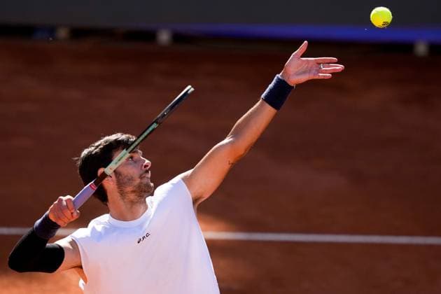 Internazionali BNL D Italia 2025 - Day Twelve Lorenzo Musetti of Italy in action against Carlos Alcaraz of Spain during the Internazionali BNL d™Italia day twelve at Foro Italico on May 16, 2025 in Rome, Italy. Rome Foro Italico Lazio Italy Copyright: xGiuseppexMaffiax IBI_Day12_160525_DSC8741