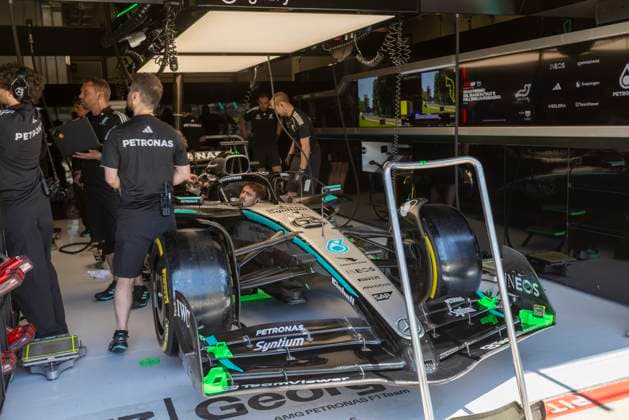 Formula 1 AWS Gran Premio del Made in Italy e dell Emilia-Romagna Nicolas Lerooy OVERTAKE MAXPPP - Imola 16 05 2025 63 RUSSELL George (gbr), Mercedes AMG Petronas, car box during the Formula 1 AWS Gran Premio del Made in Italy e dell Emilia-Romagna Grand Prix 2025, the 7th round of the 2025 FIA Formula 1 World Championship, WM, Weltmeisterschaft on the Autodromo Internazionale Enzo e Dino Ferrari from May 15 to 18, 2025, in Imola, Italy Imola Italy  Copyright: xOVERTAKE MAXPPPxNicolasxLerooyx OVT202505171866 OVT202505171866