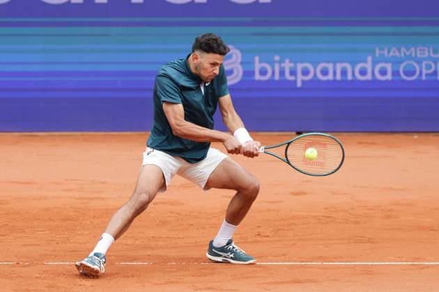 GER, Hamburg, xFSx, ATP500 Herren-Tennistunier Bitpanda Hamburg Open 2025, 17.05.2025 Marko Topo (GER) - Emilio Nava (USA) Emilio Nava (USA) spielt eine Rueckhand Copyright: HMBxMedia FernandoxSoares