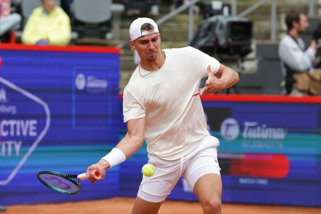 GER, Hamburg, xFSx, ATP500 Herren-Tennistunier Bitpanda Hamburg Open 2025, 17.05.2025 Marko Topo (GER) - Emilio Nava (USA) Marko Topo (GER) spiel eine Vorhand Copyright: HMBxMedia FernandoxSoares