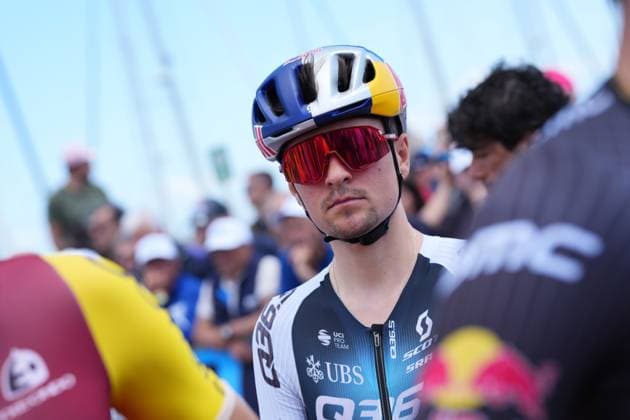 The ryder during the stage 8 of the Giro d™Italia from Giulianova to Castelraimondo, Italy - Saturday, May 17, 2025. - cycling.  Copyright: xGianmattiaxD Alberto LaPressex