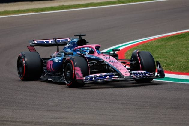 F1 - EMILIA ROMAGNA GRAND PRIX 2025 10 GASLY Pierre (fra), Alpine F1 Team A525, action during the Formula 1 AWS Gran Premio del Made in Italy e Dell™Emilia-Romagna 2025, Emilia Romagna Grand Prix 2025, 7th round of the 2025 FIA Formula One World Championship, WM, Weltmeisterschaft from May 16 to 18, 2025 on the Autodromo Internazionale Enzo e Dino Ferrari, in Imola, Italy - ImolaItaly  Copyright: xJavierxJimenezx