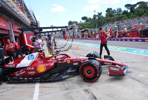 17.05.2025, Autodromo Enzo e Dino Ferrari, Imola, Formel 1 Grand Prix Emilia Romagna 2025 ,im Bild Lewis Hamilton (GBR), Scuderia Ferrari HP (Photo by Hasan Bratic DeFodi Images)