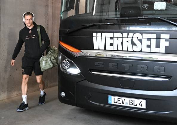 Sport Bilder des Tages 17.05.2025, xsltx, Fussball 1.Bundesliga, FSV Mainz 05 - Bayer 04 Leverkusen v.l. Letzte Dienstreise für Florian Wirtz (Bayer 04 Leverkusen) im Bayer-Dress? (DFL DFB REGULATIONS PROHIBIT ANY USE OF PHOTOGRAPHS as IMAGE SEQUENCES and or QUASI-VIDEO)
