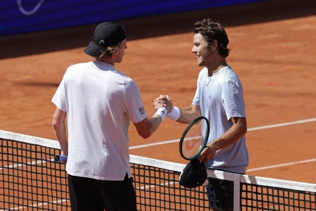 GER, Hamburg, xFSx, ATP500 Herren-Tennistunier Bitpanda Hamburg Open 2025, 17.05.2025 Max Wiskandt (GER) gratuliert Aleksandar Kovacevic (USA) , zum Sieg Copyright: HMBxMedia FernandoxSoares