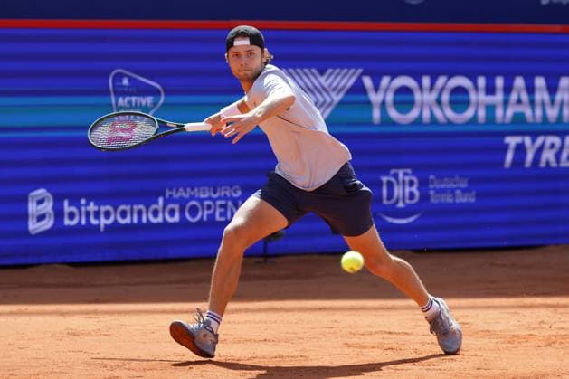 GER, Hamburg, xFSx, ATP500 Herren-Tennistunier Bitpanda Hamburg Open 2025, 17.05.2025 Aleksandar Kovacevic (USA) spielt eine Vorhand Copyright: HMBxMedia FernandoxSoares