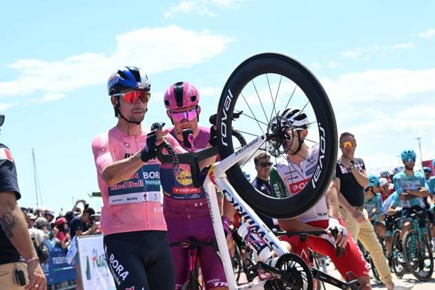 17-05-2025 Giro D italia; Tappa 08 Giulianova - Castelraimondo; 2025, Red Bull - Bora Hansgrohe; Roglic, Primoz; Giulianova; 