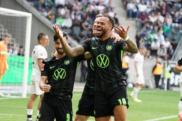 Fussball, 1.BL Saison 2024 2025 Borussia Mönchengladbach vs VfL Wolfsburg , 17.05.2025, Stadion im Borussia Park Mönchengladbach, Lukas Nmecha VfL Wolfsburg , jubelt Aktion, Einzelbild
