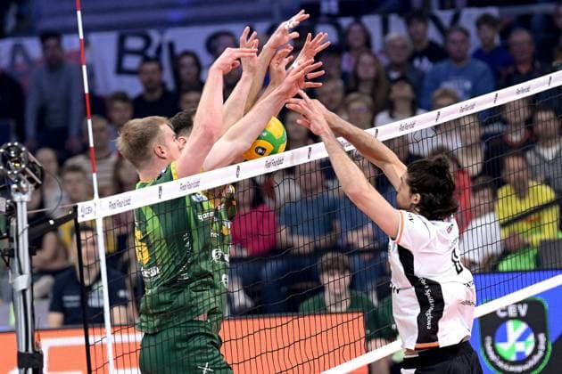 Volleyball, CL, Jastrzebski Wegiel - Warta Zawiercie LODZ 17.05.2025 SIATKOWKA FINAL LIGI MISTRZOW W PILCE SIATKOWEJ MEZCZYZN CEV CHAMPIONS LEAGUE VOLLEY MEN 2025 FINALS : JSW JASTRZEBSKI WEGIEL - ALURON CMC WARTA ZAWIERCIE N Z KYLE ENSING TIMOTHEE CARLE FOT. PAWEL PIOTROWSKI 400MM.PL NEWSPIX.PL --- newspix.pl POLAND OUT! 