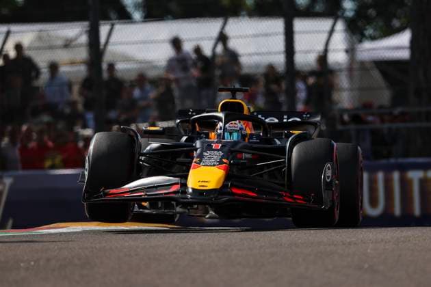 F1 - EMILIA ROMAGNA GRAND PRIX 2025 01 VERSTAPPEN Max (nld), Red Bull Racing RB21, action during the Formula 1 AWS Gran Premio del Made in Italy e Dell™Emilia-Romagna 2025, Emilia Romagna Grand Prix 2025, 7th round of the 2025 FIA Formula One World Championship, WM, Weltmeisterschaft from May 16 to 18, 2025 on the Autodromo Internazionale Enzo e Dino Ferrari, in Imola, Italy - ImolaItaly  Copyright: xANTONINxVINCENTx