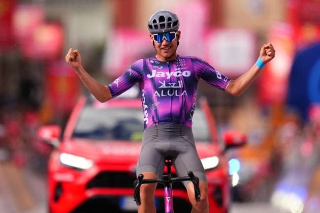 Plapp Lucas of Team Jayco Alula celebrates as he cycles to the finish line to win the stage 8 of the Giro d™Italia from Giulianova to Castelraimondo, Italy - Saturday, May 17, 2025. - cycling.  Copyright: xMassimoxPaolone LaPressex