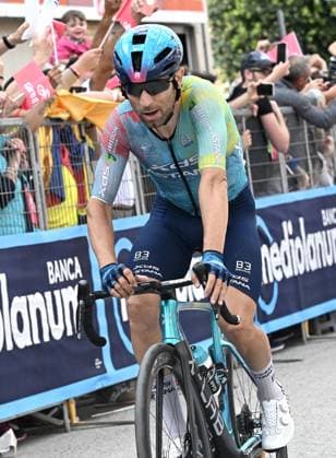 May 17, 2025, Castelraimondo, ITALY: Italian rider Diego Ulissi of Xds Astana Team after crossing the finish line and take the pink jersey, during the 8th stage of the Giro d Italia cycling tour over 197 km from Giulianova to Castelraimondo. Castelraimondo, Italy, 17 May 2025. ANSA LUCA ZENNARO. Giro D Italia Cycling Race - Stage 8  - ZUMAa110 20250517_zaf_a110_108 Copyright: xLucaxZennarox