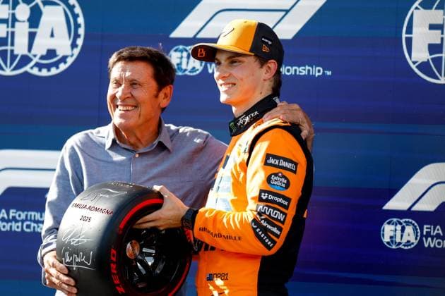 Gianni Morandi, 81 Oscar Piastri (AUS, McLaren F1 Team), F1 Grand Prix of Emilia-Romagna at Autodromo Internazionale Enzo e Dino Ferrari on May 17, 2025 in Imola, Italy. (Photo by HOCH ZWEI) Imola Italy