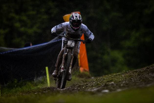 Radsport, Mountainbike WC in Bielsko Biala Whoop UCI MTB World Series DHI Worldcup Bielsko-BiaÅ‚a VERGIER Loris COMMENCAL MUC-OFF BY RIDING ADDICTIONat Whoop UCI MTB World Series DHI Worldcup Bielsko-BiaÅ‚a, 17.05.2025,in Szczyrk,POL Foto: Sebastian Sternemann