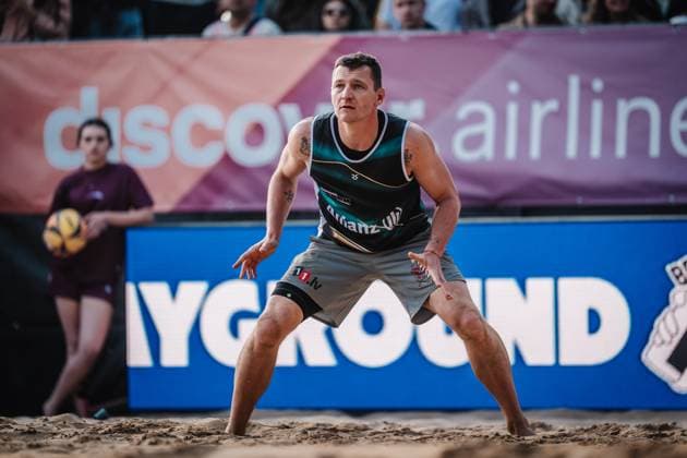 Beachvolleyball Männer Allianz German Beach Tour 2025 Tourstop Düsseldorf 17.05.2025 Martins Plavins Düsseldorf Robert-Lehr-Ufer Nordrhein-Westfalen Deutschland