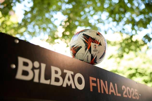 Previews - UEFA Europa League Final 2025 A detail view of the official match ball ahead of the UEFA Europa League 2024 25 Final match between Tottenham Hotspur and Manchester United, ManU at San Mames on May 17, 2025, in Bilbao, Spain. Bilbao San Mames Navarra Spain RL_TOTvMUTD_ELF_000033 Copyright: xRicardoxLarreinax