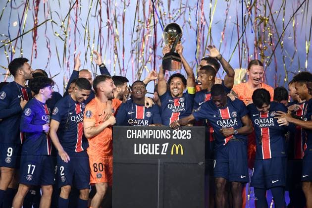 Sport Bilder des Tages Paris Saint-Germain v AJ Auxerre - Ligue 1 McDonald s 2024 2025 09 Goncalo MATIAS RAMOS (psg) - 02 Achraf HAKIMI (psg) - 80 Arnau TENAS (psg) - 25 Nuno MENDES (psg) - 05 MARQUINHOS (psg) - 03 Presnel KIMPEMBE (psg) - 39 Matvey SAFONOV (psg) during the Ligue 1 McDonald s match between Paris and Auxerre on May 17, 2025 at Parc des Princes in Paris, France. Paris France  Copyright: xFEPx 776322132