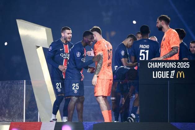 Paris Saint-Germain v AJ Auxerre - Ligue 1 McDonald s 2024 2025 21 Lucas HERNANDEZ (psg) - 25 Nuno MENDES (psg) - 01 Gianluigi DONNARUMMA (psg) during the Ligue 1 McDonald s match between Paris and Auxerre on May 17, 2025 at Parc des Princes in Paris, France. Paris France  Copyright: xFEPx 776322132