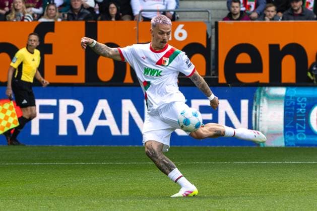 Philip Tietz (FC Augsburg) in Aktion, FC Augsburg vs. Union Berlin, Fussball, 1. Bundesliga, 34. Spieltag, 17.05.2025 DFB regulations prohibit any use of photographs as image sequences and or quasi-video