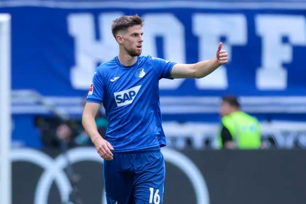 Anton Stach (TSG 1899 Hoffenheim) gestikuliert, Bundesliga, TSG 1899 Hoffenheim v FC Bayern München, PreZero-Arena am 17. May 2025 in Sinsheim, Deutschland. (Foto von Marco Steinbrenner DeFodi Images) Anton Stach (TSG 1899 Hoffenheim) gestures, Bundesliga, TSG 1899 Hoffenheim v FC Bayern München, PreZero-Arena, May 17, 2025 in Sinsheim, Germany. (Photo by Marco Steinbrenner DeFodi Images) DFL regulations prohibit any use of photographs as image sequences and or quasi-video.