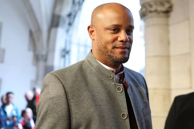 Meisterfeier FC Bayern München am 18.05.2025 auf dem Rathausbalkon am Marienplatz in München Vincent Kompany ( Trainer Cheftrainer München )
