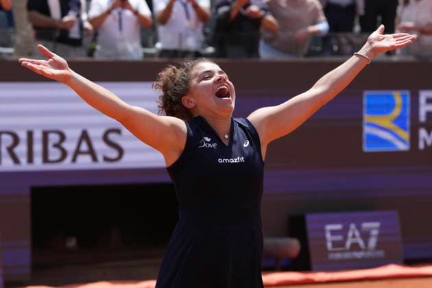 Jasmine Paolini of Italy celebrates during the women double final of the Internazionali BNL d Italia 2025 tennis tournament against Veronika Kudermetova of Russia and Elise Mertens of Belgium at Foro Italico in Rome, Italy on May 18, 2025. Jasmine Paolini and Sara Erran won 6-4, 7-5. AntoniettaxBaldassarre