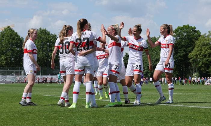 Stuttgart , Fußball Regionalliga Süd , VfB Stuttgart Frauen vs. TSV Schwaben Augsburg , Jubel VfB