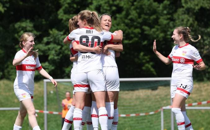 Stuttgart , Fußball Regionalliga Süd , VfB Stuttgart Frauen vs. TSV Schwaben Augsburg , Jubel VfB