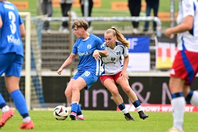 Fußball I Frauen I Saison 2024-2025 I 2. Bundesliga I 26. Spieltag I SV Meppen - Hamburger SV I 18.05.2025 Lea Mauly (19, SV Meppen 1912 e.V.) Svea Stoldt (8, Hamburger SV) Meppen Hänsch-Arena Niedersachsen Deutschland Copyright: xLobeca FelixxSchlikisx
