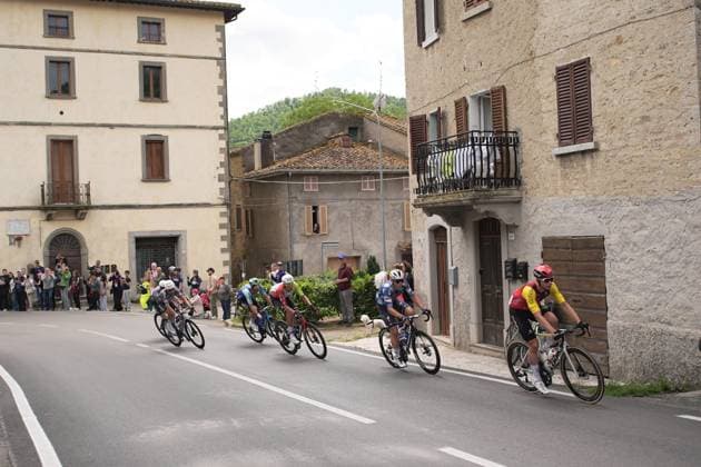 Cycles in the lead breakaway during the stage 9 of the Giro d™Italia from Gubbio to Siena, Italy - Sunday, May 18, 2025. - cycling.  Copyright: xMarcoxAlpozzi LaPressex