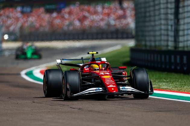 F1 - EMILIA ROMAGNA GRAND PRIX 2025 44 HAMILTON Lewis (gbr), Scuderia Ferrari SF-25, action during the Formula 1 AWS Gran Premio del Made in Italy e Dell™Emilia-Romagna 2025, Emilia Romagna Grand Prix 2025, 7th round of the 2025 FIA Formula One World Championship, WM, Weltmeisterschaft from May 16 to 18, 2025 on the Autodromo Internazionale Enzo e Dino Ferrari, in Imola, Italy - ImolaItaly  Copyright: xJavierxJimenezx