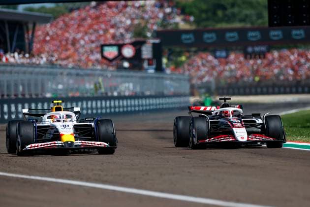 F1 - EMILIA ROMAGNA GRAND PRIX 2025 30 LAWSON Liam (nzl), Visa Cash App RB F1 Team VCARB02, action 31 OCON Esteban (fra), Haas F1 Team VF-25 Ferrari, action during the Formula 1 AWS Gran Premio del Made in Italy e Dell™Emilia-Romagna 2025, Emilia Romagna Grand Prix 2025, 7th round of the 2025 FIA Formula One World Championship, WM, Weltmeisterschaft from May 16 to 18, 2025 on the Autodromo Internazionale Enzo e Dino Ferrari, in Imola, Italy - ImolaItaly Copyright: xJavierxJimenezx