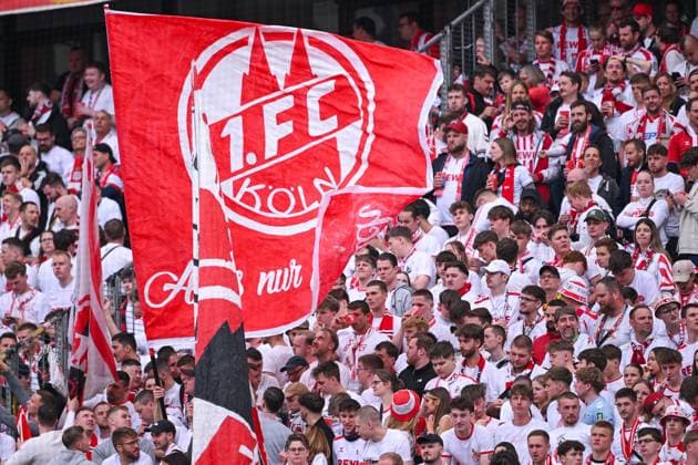 18.05.2025, Fussball, 2. Bundesliga, 34. Spieltag Saison 2024 2025, 1. FC Köln - 1. FC Kaiserslautern, Fahne 1.FC Köln xRHR-FOTO TKx