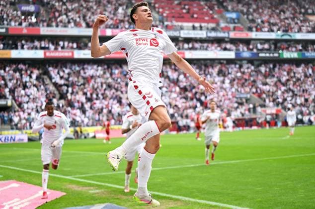 Fussball, Bundesliga, Deutschland, Herren, Saison 2024 2025, 34. Spieltag, Rhein Energie Stadion Köln, 1. FC Köln - FC Kaiserslautern; Jubel Eric Martel (KOE) nach seinem Tor zum 1:0. Jubel, Freude, Aktion.