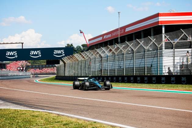 Formula 1 AWS Gran Premio del Made in Italy e dell Emilia-Romagna Alexis Perrin OVERTAKE MAXPPP - Imola 18 05 2025 14 ALONSO Fernando (esp), Aston Martin Aramco Cognizant, action during the Formula 1 AWS Gran Premio del Made in Italy e dell Emilia-Romagna Grand Prix 2025, the 7th round of the 2025 FIA Formula 1 World Championship, WM, Weltmeisterschaft on the Autodromo Internazionale Enzo e Dino Ferrari from May 15 to 18, 2025, in Imola, Italy Imola Italy  Copyright: xOVERTAKE MAXPPPxAlexisxPerrinx OVT202505186194 OVT202505186194