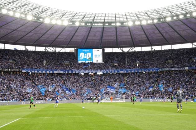 DEU, DFL, 2. FBL, Hertha BSC vs. Hannover 96, 18.05.2025, Berliner Olympiastadion, Berlin, DEU, DFL, 2. FBL, Hertha BSC vs. Hannover 96, im Bild volles Stadion DFL - regulations prohibit any use of Photographs as image sequences and or quasi-video