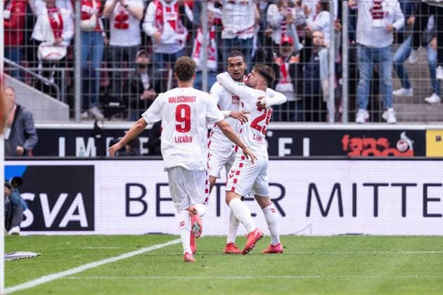 GER, 2. FBL, 1. FC Köln Koel vs 1.FC Kaiserslautern 18.05.2025, RheinEnergieStadion, Köln, GER, 2. FBL, 1. FC Köln Koel vs 1.FC Kaiserslautern im Bild: Torjubel Jubel ueber das Tor zum 2.0 durch Luca Waldschmift (1. FC Köln Koeln, 9) Damion Downs (1. FC Köln Koeln, 42) Jan Thielmann (1. FC Köln Koeln, 29)
