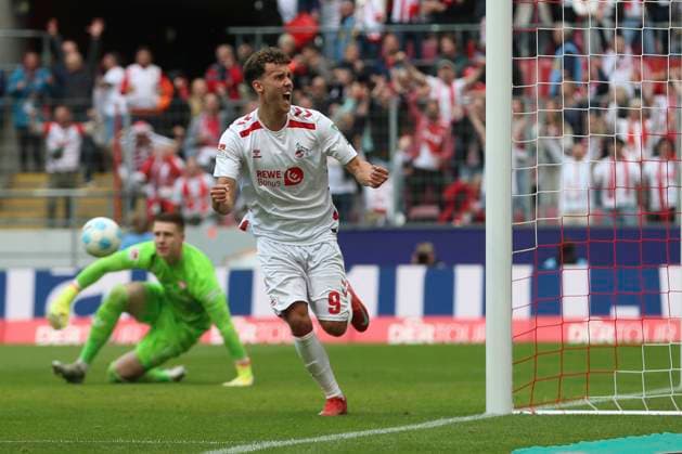 Luca Waldschmidt (1. FC Koeln) Torjubel, jubelt nach seinem Treffer zum 2:0 waehrend des Spiels der 2. Bundesliga zwischen 1. FC Köln und 1. FC Kaiserslautern im RheinEnergieStadion am 18. May 2025 in Köln, Deutschland. (Foto von Oliver Kaelke DeFodi Images) +++ Luca Waldschmidt (1. FC Koeln) celebrates after scoring his team s second goal during the 2. Bundesliga match between 1. FC Köln and 1. FC Kaiserslautern at RheinEnergieStadion on May 18, 2025 in Cologne, Germany. (Photo by Oliver Kaelke DeFodi Images) DFB DFL REGULATIONS PROHIBIT ANY USE OF PHOTOGRAPHS AS IMAGE SEQUENCES AND OR QUASI-VIDEO. (Photo by Oliver Kaelke DeFodi Images)