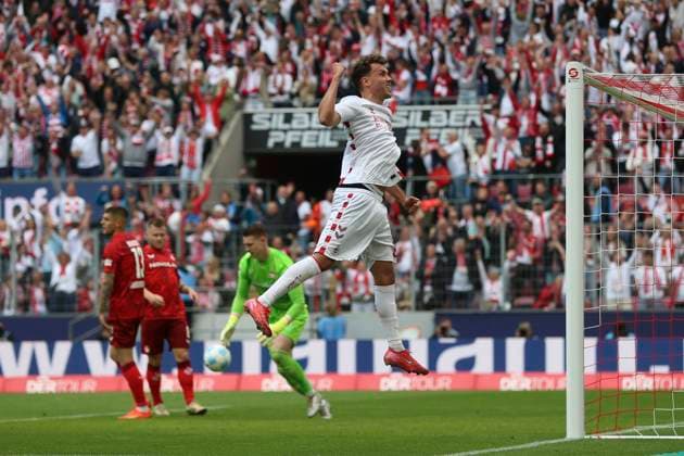 Luca Waldschmidt (1. FC Koeln) Torjubel, jubelt nach seinem Treffer zum 2:0 waehrend des Spiels der 2. Bundesliga zwischen 1. FC Köln und 1. FC Kaiserslautern im RheinEnergieStadion am 18. May 2025 in Köln, Deutschland. (Foto von Oliver Kaelke DeFodi Images) +++ Luca Waldschmidt (1. FC Koeln) celebrates after scoring his team s second goal during the 2. Bundesliga match between 1. FC Köln and 1. FC Kaiserslautern at RheinEnergieStadion on May 18, 2025 in Cologne, Germany. (Photo by Oliver Kaelke DeFodi Images) DFB DFL REGULATIONS PROHIBIT ANY USE OF PHOTOGRAPHS AS IMAGE SEQUENCES AND OR QUASI-VIDEO. (Photo by Oliver Kaelke DeFodi Images)