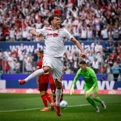2. Fußball-Bundesliga, 1. FC Köln - 1. FC Kaiserslautern, 18.05.2025 Torjubel: Luca Waldschmidt (1. FC Köln, 9) trifft zum 2:0; 34. Spieltag der 2. Fußball-Bundesliga, 2. Fußball-Bundesliga, 1. FC Köln - 1. FC Kaiserslautern am 18.05.2025 im RheinEnergie-Stadion in Köln. DIE DFL-VORSCHRIFTEN VERBIETEN JEDE VERWENDUNG VON FOTOS ALS BILDSEQUENZEN UND ODER QUASI-VIDEO.