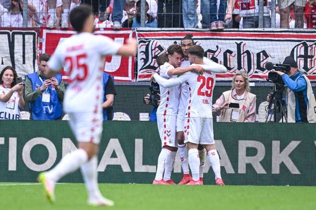18.05.2025, Fussball, 2. Bundesliga, 34. Spieltag Saison 2024 2025, 1. FC Köln - 1. FC Kaiserslautern, Luca Waldschmidt (1. FC Köln) freut sich über das Tor zum 2:0, xRHR-FOTO TKx