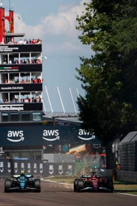 F1 - EMILIA ROMAGNA GRAND PRIX 2025 14 ALONSO Fernando (spa), Aston Martin F1 Team AMR24, action 16 LECLERC Charles (mco), Scuderia Ferrari SF-25, action during the Formula 1 AWS Gran Premio del Made in Italy e Dell™Emilia-Romagna 2025, Emilia Romagna Grand Prix 2025, 7th round of the 2025 FIA Formula One World Championship, WM, Weltmeisterschaft from May 16 to 18, 2025 on the Autodromo Internazionale Enzo e Dino Ferrari, in Imola, Italy - ImolaItaly Copyright: xJavierxJimenezx