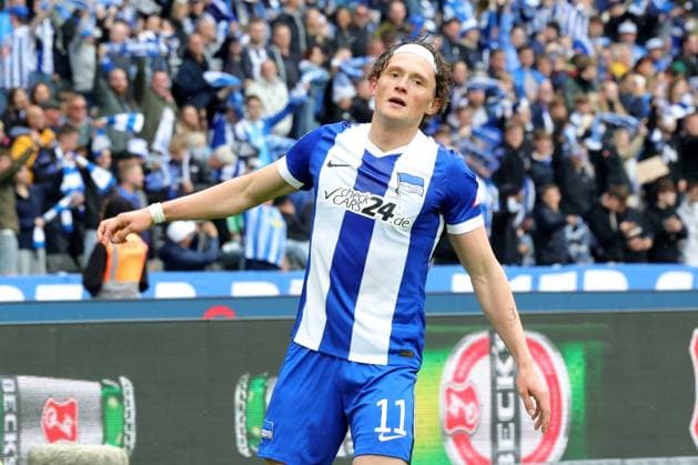 DEU, DFL, 2. FBL, Hertha BSC vs. Hannover 96, 18.05.2025, Berliner Olympiastadion, Berlin, DEU, DFL, 2. FBL, Hertha BSC vs. Hannover 96, im Bild 1:1 durch Fabian Reese (Hertha BSC Berlin 11) Hertha-BSC Fans DFL - regulations prohibit any use of Photographs as image sequences and or quasi-video